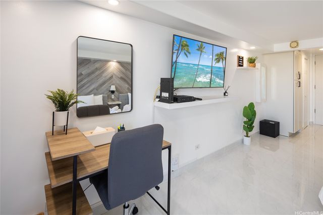 445 Seaside Avenue 2810, Honolulu, HI 96815