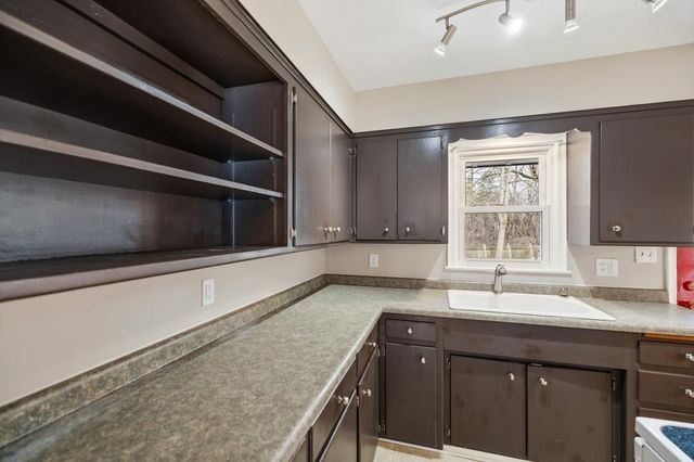 303 Roma Avenue, Roseville, MN 55113