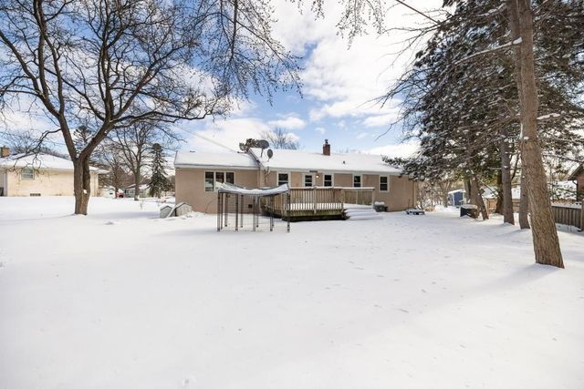 303 Roma Avenue, Roseville, MN 55113