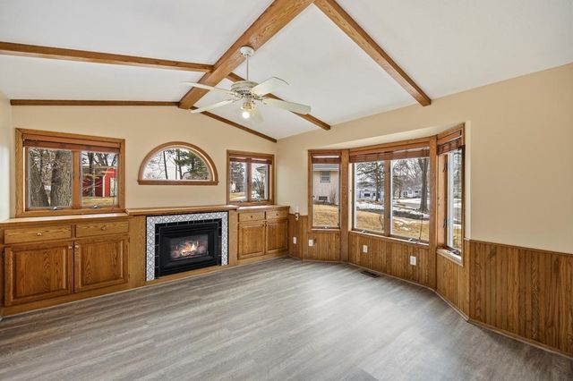 303 Roma Avenue, Roseville, MN 55113