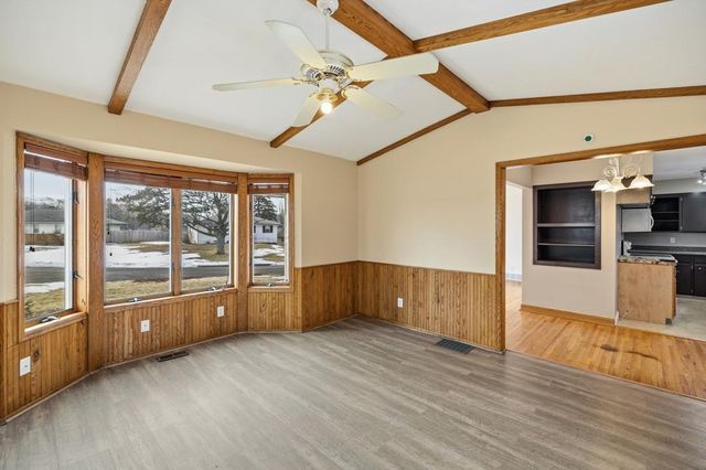 303 Roma Avenue, Roseville, MN 55113