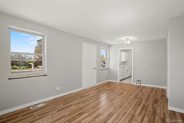 3030 N Glencoe Street, Denver, CO 80207