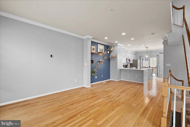 5317 CHIEFTAIN CIR, Alexandria, VA 22312