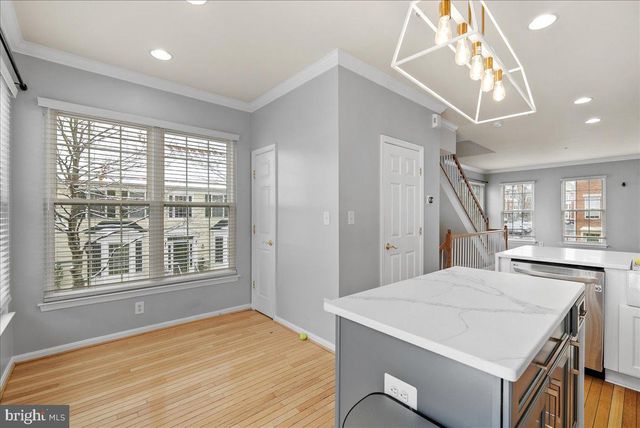 5317 CHIEFTAIN CIR, Alexandria, VA 22312