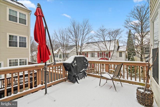 5317 CHIEFTAIN CIR, Alexandria, VA 22312