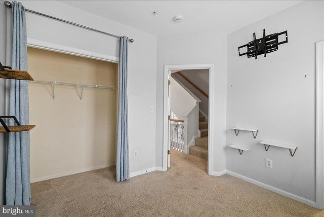 5317 CHIEFTAIN CIR, Alexandria, VA 22312