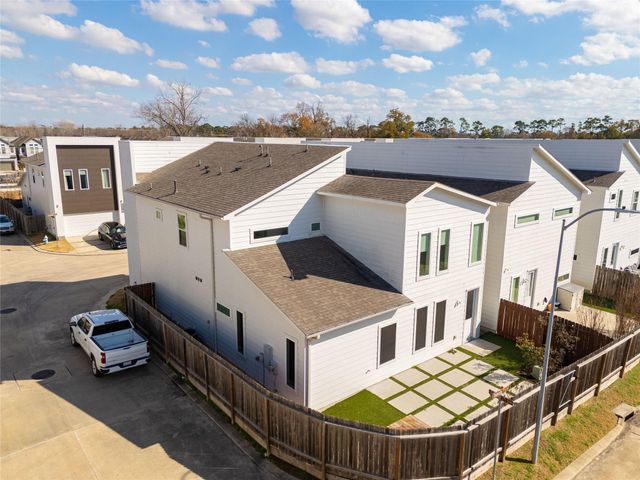 5519 Paraiso Place, Houston, TX 77091