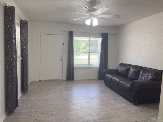 7113 Dale St, Pensacola, FL 32503