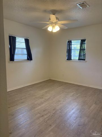 7113 Dale St, Pensacola, FL 32503