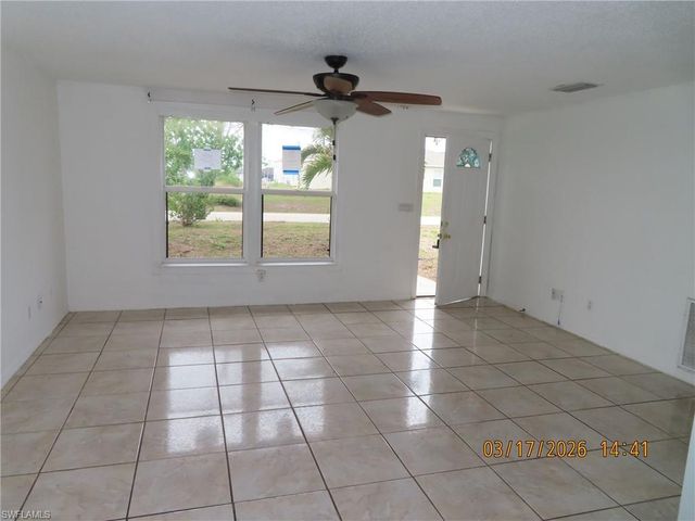 2713 NE 1st PL, Cape Coral, FL 33909