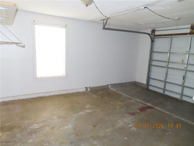 2713 NE 1st PL, Cape Coral, FL 33909