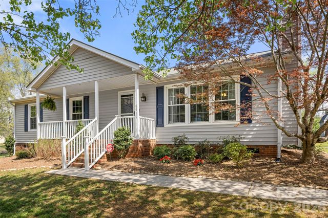 8919 W Meadow Ridge Road, Fort Mill, SC 29707