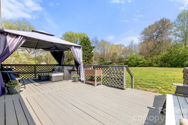 8919 W Meadow Ridge Road, Fort Mill, SC 29707