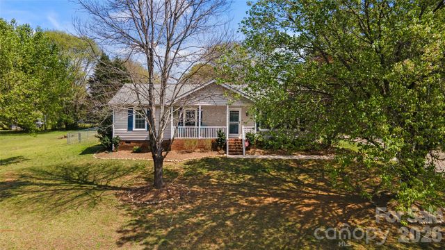 8919 W Meadow Ridge Road, Fort Mill, SC 29707