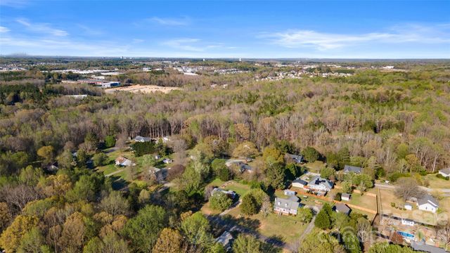 8919 W Meadow Ridge Road, Fort Mill, SC 29707
