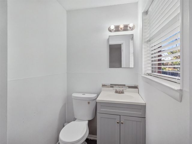 1005 Altamont Drive, Fort Worth, TX 76106