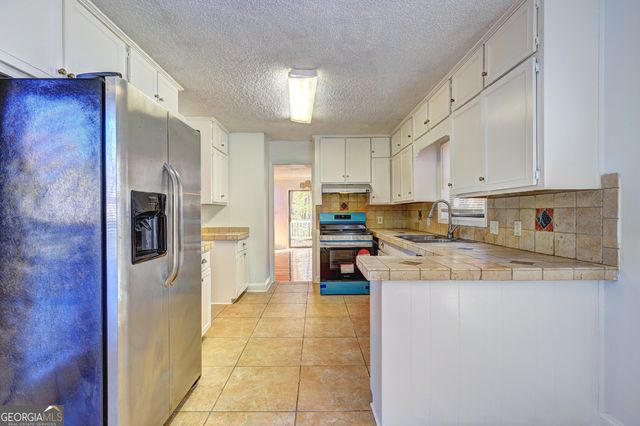 871 Lost Creek Circle, Stone Mountain, GA 30088