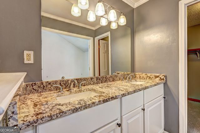 871 Lost Creek Circle, Stone Mountain, GA 30088