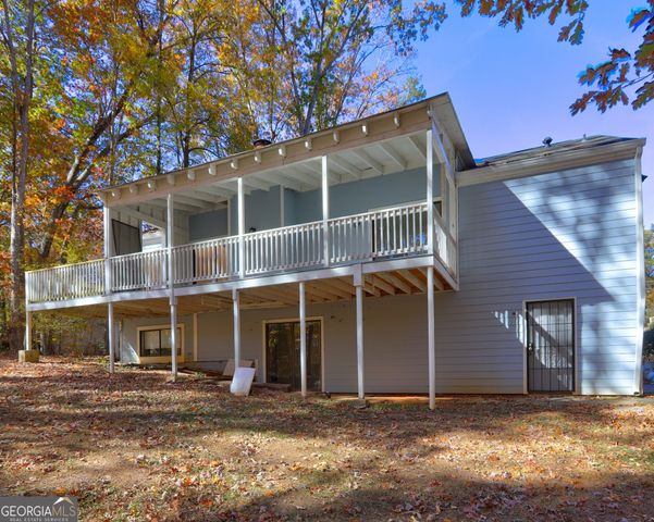 871 Lost Creek Circle, Stone Mountain, GA 30088