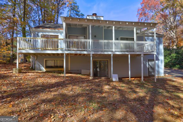 871 Lost Creek Circle, Stone Mountain, GA 30088