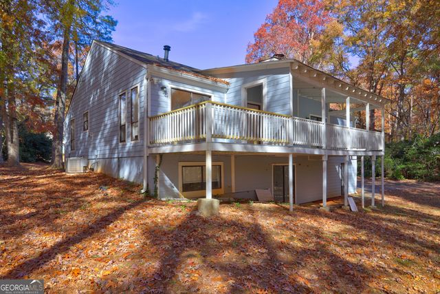 871 Lost Creek Circle, Stone Mountain, GA 30088
