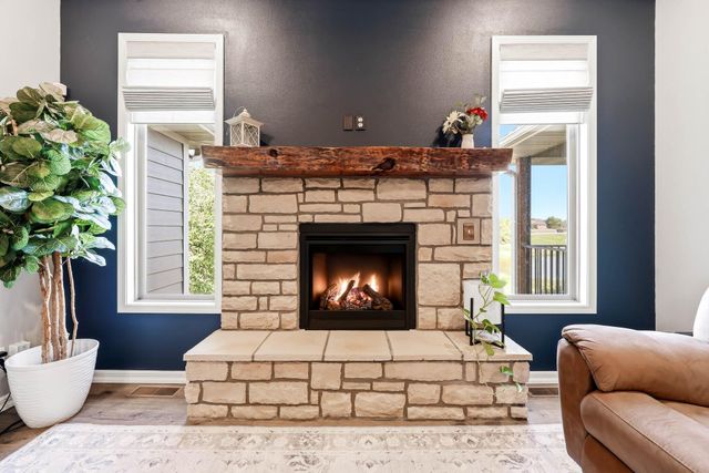 691 N Fox Hill Circle, Nixa, MO 65714