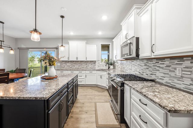 691 N Fox Hill Circle, Nixa, MO 65714