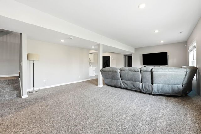 691 N Fox Hill Circle, Nixa, MO 65714