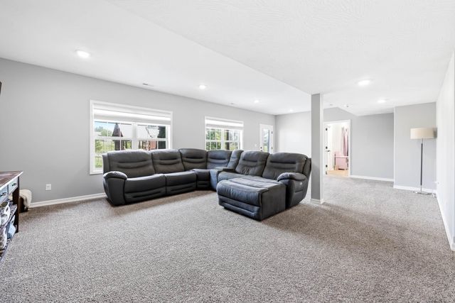 691 N Fox Hill Circle, Nixa, MO 65714