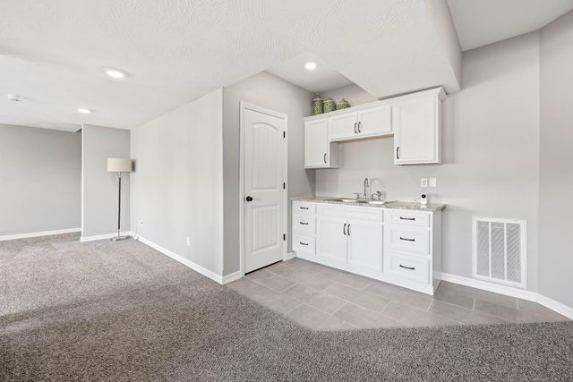 691 N Fox Hill Circle, Nixa, MO 65714