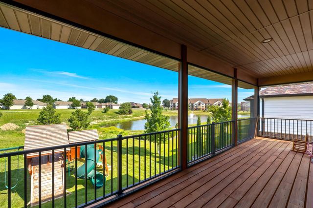 691 N Fox Hill Circle, Nixa, MO 65714