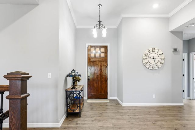 691 N Fox Hill Circle, Nixa, MO 65714