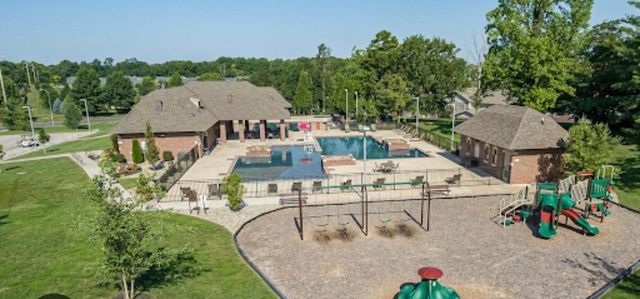 691 N Fox Hill Circle, Nixa, MO 65714