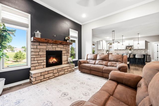 691 N Fox Hill Circle, Nixa, MO 65714