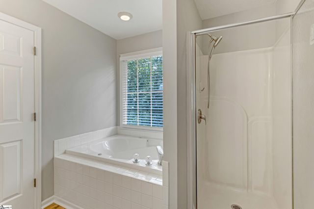 229 Georgetown Court, Moore, SC 29369