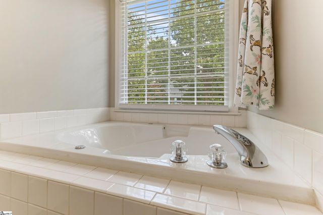 229 Georgetown Court, Moore, SC 29369