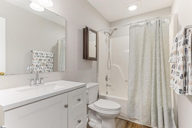229 Georgetown Court, Moore, SC 29369