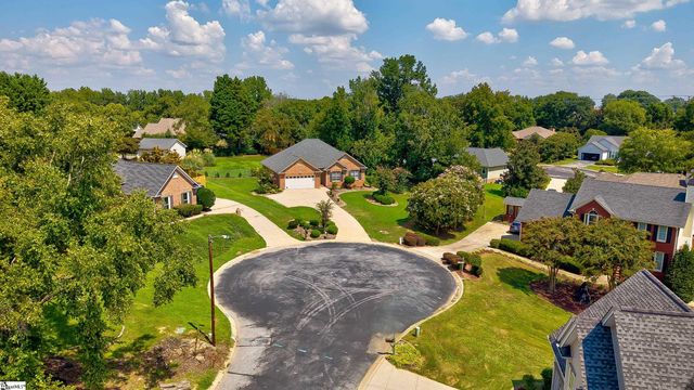229 Georgetown Court, Moore, SC 29369