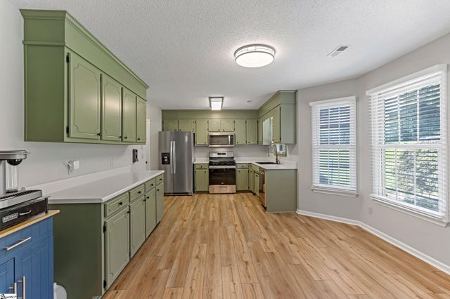 229 Georgetown Court, Moore, SC 29369