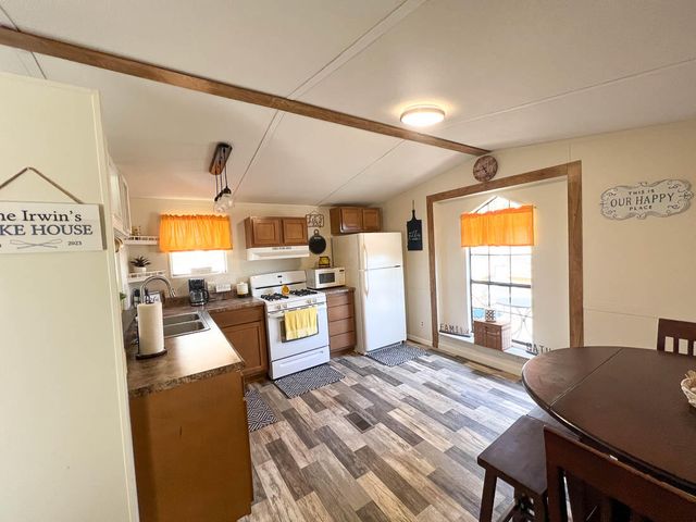 139 Cloverdale Circle, Theodosia, MO 65761