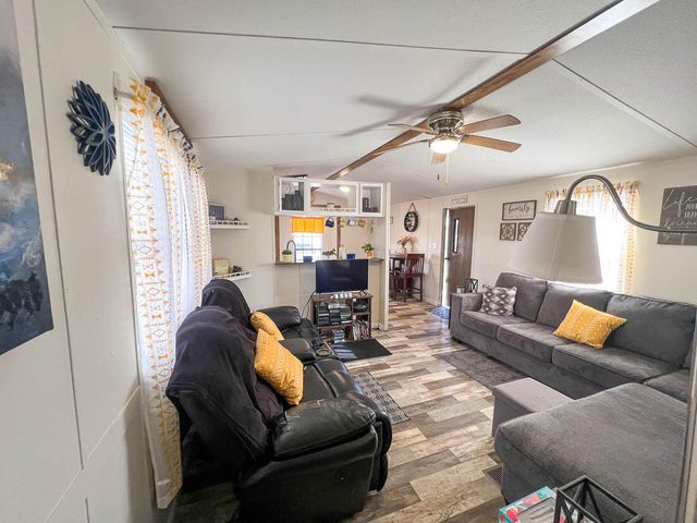 139 Cloverdale Circle, Theodosia, MO 65761