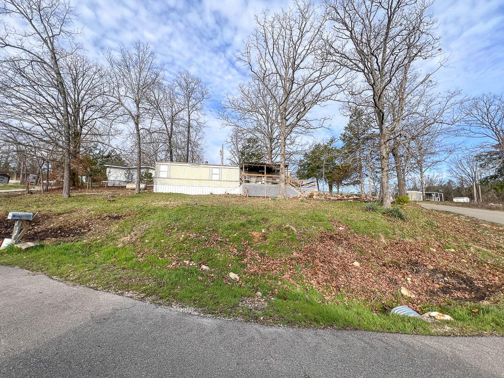 139 Cloverdale Circle, Theodosia, MO 65761