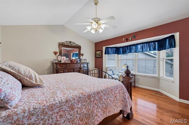 4590 Southridge Meadows Drive, St Louis, MO 63128
