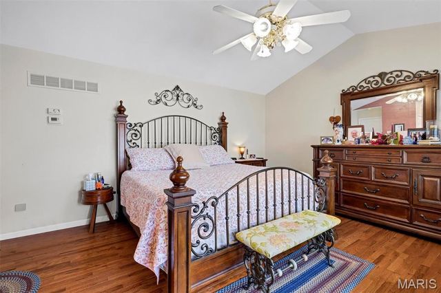 4590 Southridge Meadows Drive, St Louis, MO 63128