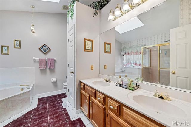 4590 Southridge Meadows Drive, St Louis, MO 63128
