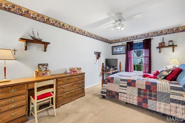 4590 Southridge Meadows Drive, St Louis, MO 63128