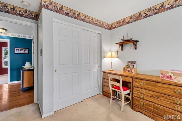 4590 Southridge Meadows Drive, St Louis, MO 63128
