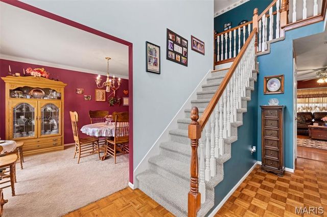 4590 Southridge Meadows Drive, St Louis, MO 63128
