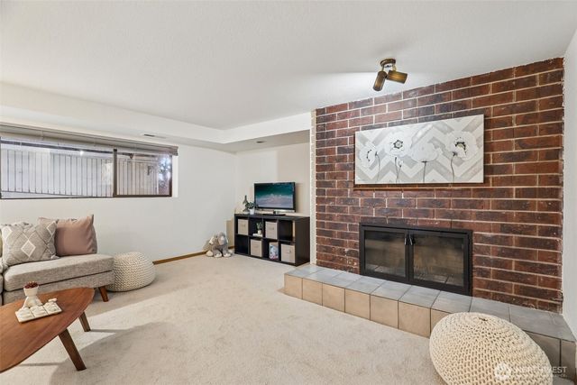 16313 Inglewood Place NE, Kenmore, WA 98028