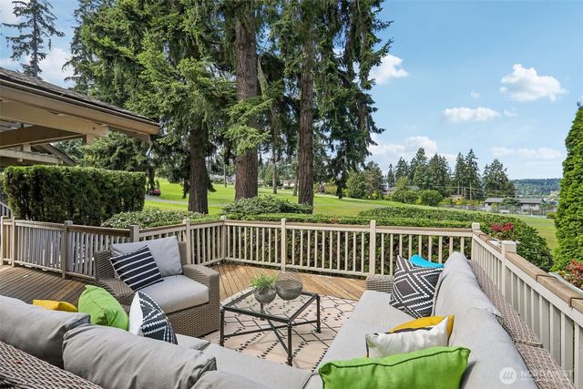 16313 Inglewood Place NE, Kenmore, WA 98028